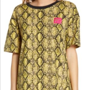 Nike Snakeskin Print Oversize T-shirt